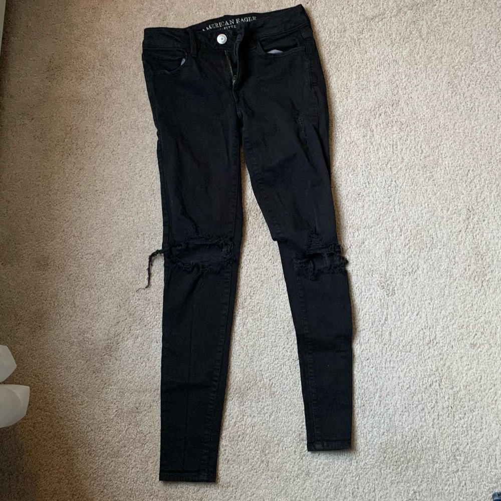American Eagle ripped knee jeggings